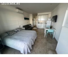 COQUETO ESTUDIO EN PRIMERA LINEA DE PLAYA EN TORREMOLINOS
