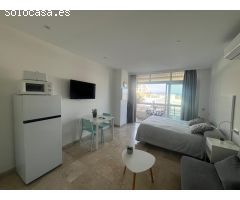 COQUETO ESTUDIO EN PRIMERA LINEA DE PLAYA EN TORREMOLINOS