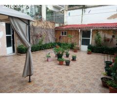 Planta baja con un patio muy grande en venta en la zona del Ensanche - Alcoy