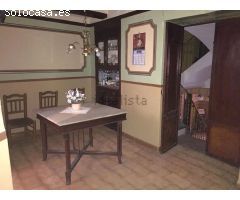 Casa adosada en venta en el centro de Cocentaina.