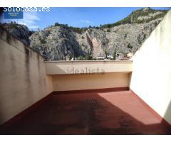 Casa adosada en Alcoy - Zona Ensanche