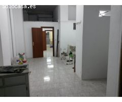 Se alquila o vende local en Alcoy - Calle Entenza