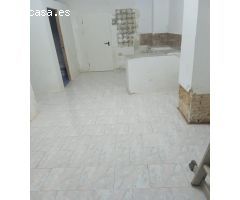 Se alquila o vende local en Alcoy - Calle Entenza