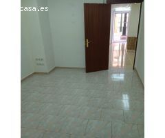 Se alquila o vende local en Alcoy - Calle Entenza