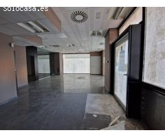 Local en venta en Boadilla del Monte.