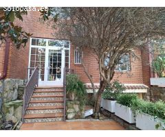 SE VENDE CHALET EN URBANIZACION LOS ROBLES. TORRELODONES