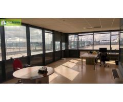 NAVE INDUSTRIAL  CON AMPLIAS OFICINAS TECNICAS EN VENTA