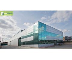 NAVE INDUSTRIAL  CON AMPLIAS OFICINAS TECNICAS EN VENTA