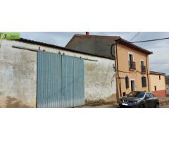 Casa de Pueblo en Venta en Nava de Roa, Burgos