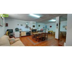 AMPLIA VIVIENDA EN CALERUEGA