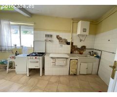 VIVIENDA DE TRES PLANTAS CON BODEGA EN ROA