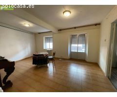 VIVIENDA DE TRES PLANTAS CON BODEGA EN ROA