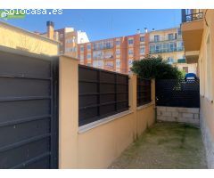 CASA UNIFAMILIAR CON JARDIN