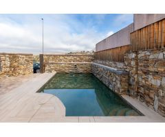 Venta de casa pareada con piscina y calidades de lujo en Jun (Granada)