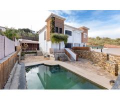 Venta de casa pareada con piscina y calidades de lujo en Jun (Granada)