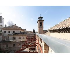 Edificio en Reyes católicos
