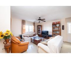 ???? ¡Vive en una casa independiente con piscina y todas las comodidades en Las Gabias! ?????