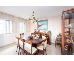 ???? ¡Vive en una casa independiente con piscina y todas las comodidades en Las Gabias! ?????