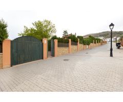 CHALET URB. CAÑADAS DEL PARQUE (DILAR)