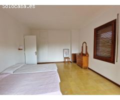 Casa en venta a 5 minutos de la playa y con piscina comunitaria en Lloret de Mar