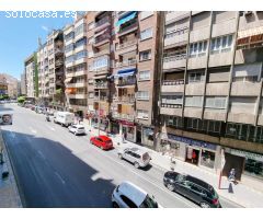 ¡ESTUPENDO PISO CON GARAJE EN PLENO CENTRO DE JAÉN!