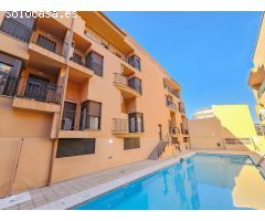 ¡PISO MODERNO EN RESIDENCIAL CON PISCINA EN LOS VILLARES!
