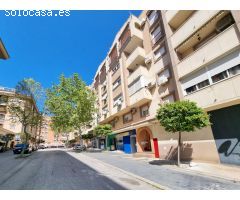 ¡PISO EN RESIDENCIAL CON PISCINA Y PARKING EN BULEVAR!