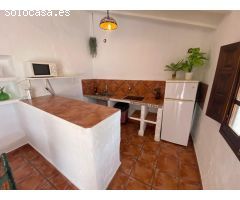 CASA REFORMADA CON MUCHO TERRENO