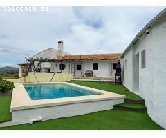 Villa en Venta en Almogía, Málaga