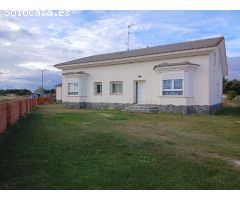 Chalet en venta en Sanchonuño (Segovia). Ref.1978