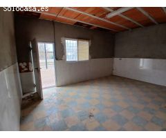 Local comercial junto a Mercadona de Cuéllar. Ref.2002