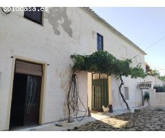 ¡SE VENDE CORTIJO CON TERRENO DE HORTALIZAS MUY PRODUCTIVO!