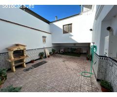 EN EXCLUSIVA CASA CON PATIO Y COCHERA¡¡¡¡¡¡¡¡¡¡¡