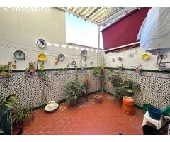 CASA CENTRICA CON AMPLIA COCHERA PUEDE SER TUYA¡¡¡¡¡