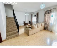 En exclusiva, estupenda casa con patio en Humilladero.