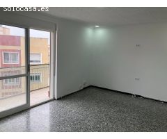 MAGNIFICA VIVIENDA DE 4 DORMITORIOS EN SECTOR QUINTO GRAN SALON, BALCON MUY LUMINOSA