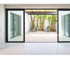 VILLA CONTEMPORÁNEA CON VISTAS AL GOLF Y A LA MONTAÑA
