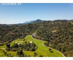 NUEVA VILLA CONTEMPORÁNEA EN UN ENTORNO NATURAL CON VISTAS AL GOLF Y MONTAÑA
