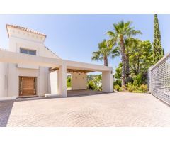 VILLA DE 4 DORMITORIOS CON LAS MEJORES VISTAS EN LOS ARQUEROS