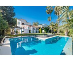 ESTUPENDA VILLA CLASICA EN MARBELLA