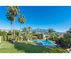 ESTUPENDA VILLA CLASICA EN MARBELLA