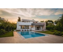 VILLA A ESTRENAR EN ESTEPONA
