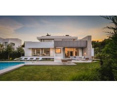 VILLA A ESTRENAR EN ESTEPONA