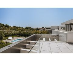 VILLA A ESTRENAR EN ESTEPONA