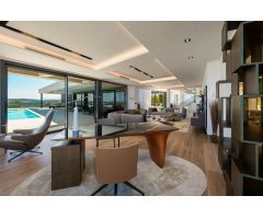 MODERNA VILLA EN SOTOGRANDE