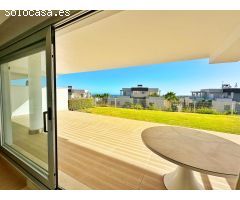 Exclusivo Apartamento Bajo con Jardín Privado de 4 Dormitorios en Avalon, Los Arqueros