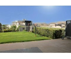 Exclusivo Apartamento Bajo con Jardín Privado de 4 Dormitorios en Avalon, Los Arqueros