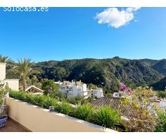 MAGNIFICENT FULLY RENOVATED TOWNHOUSE in the beautiful Benahavis.