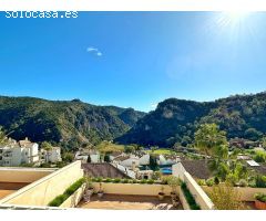 MAGNIFICENT FULLY RENOVATED TOWNHOUSE in the beautiful Benahavis.