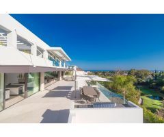 MODERNA VILLA A ESTRENAR LA QUINTA - BENAHAVIS